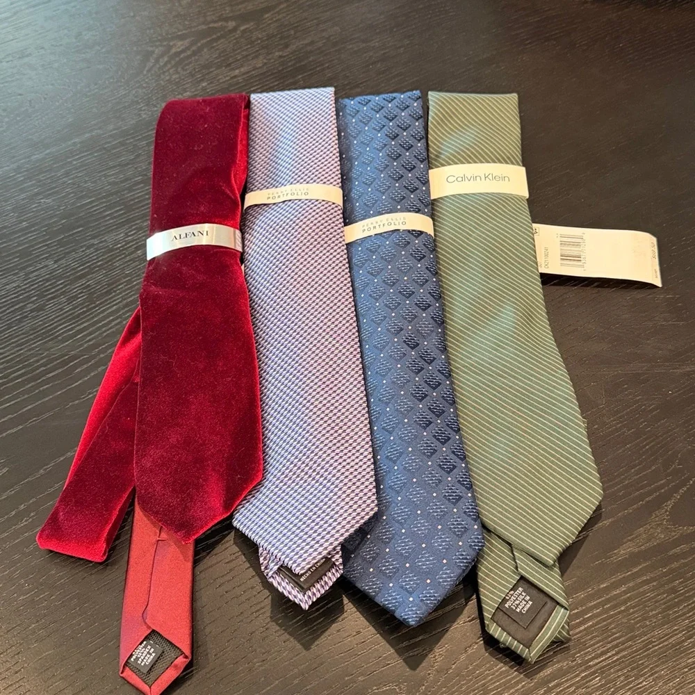 🔥SALE🔥NWT Men’s tie bundle